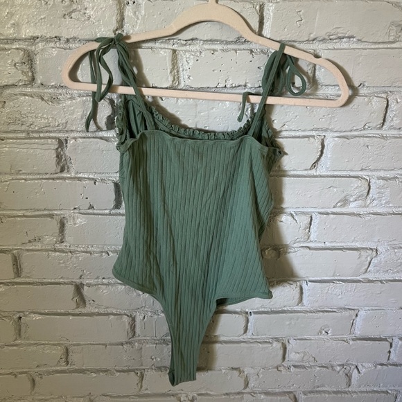 🌿tie shoulder bodysuit🌿 sage green ribbed sleeveless bodysuit - Picture 2 of 2